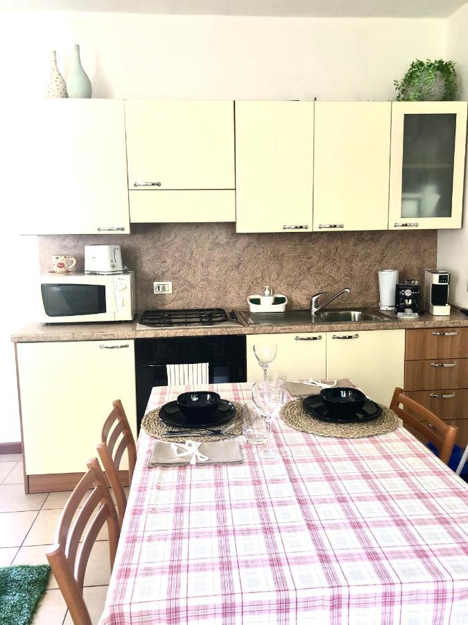 Апартаменти Casa Nonna Elide Besozzo Екстер'єр фото
